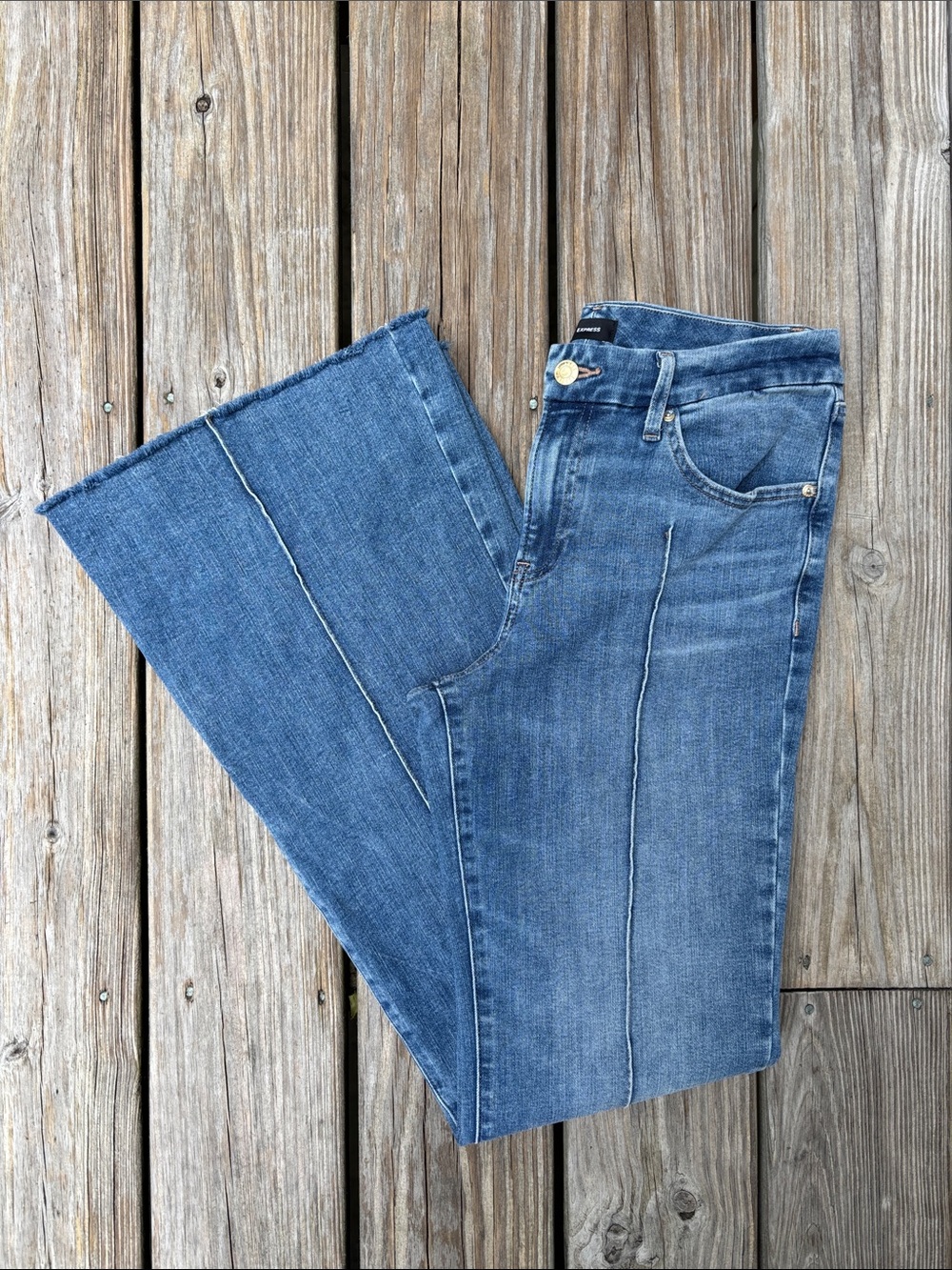 EXPRESS | 70s Flare Mid Rise Flexx Hyper Stretch Jeans Center Seam | Size M